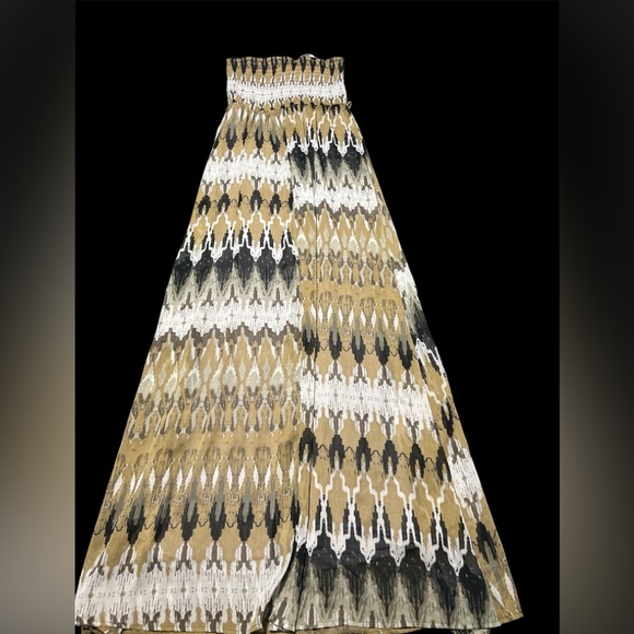 Guess Maxi Dress - Picture 2 of 6